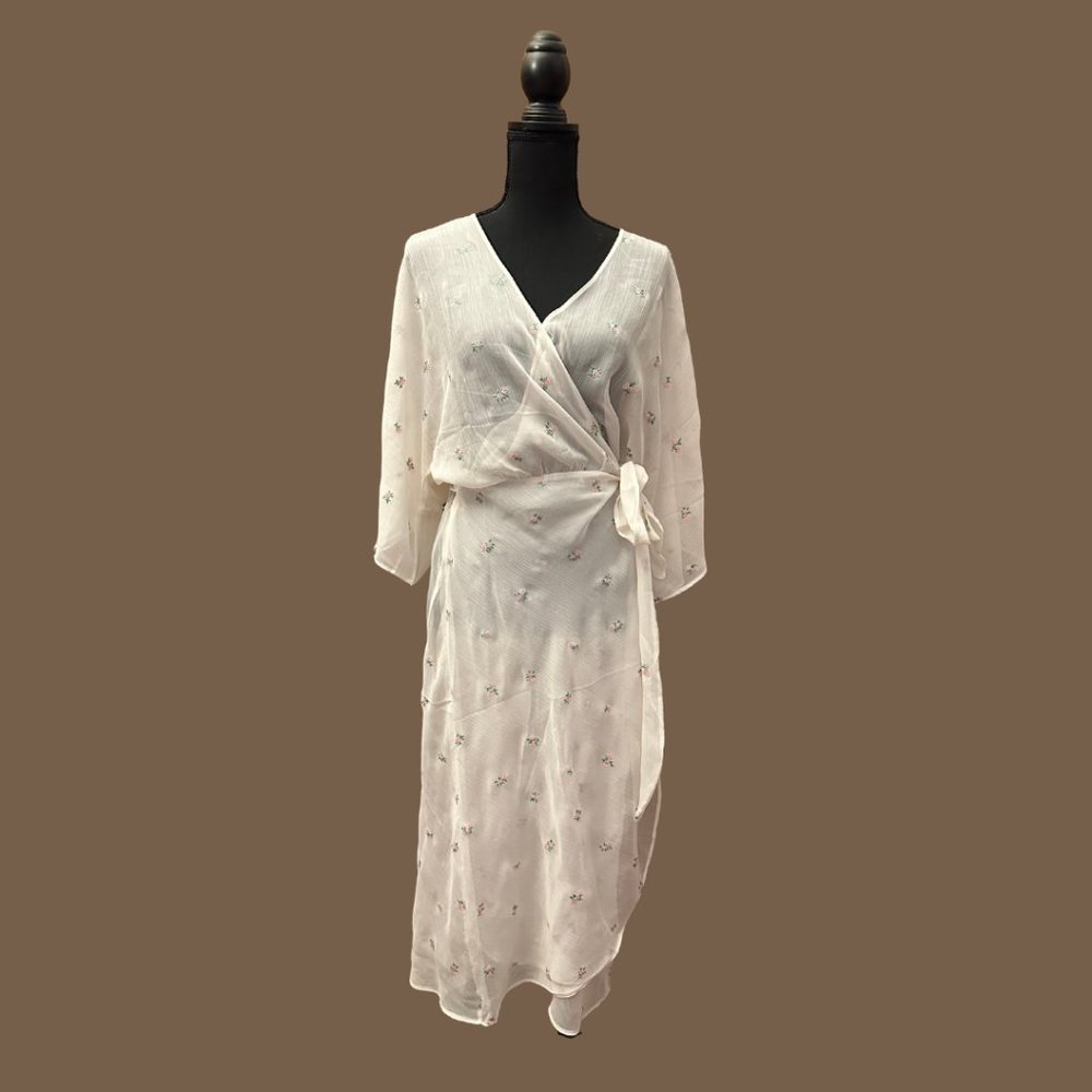 Victoria's Secret Sheer Dainty-Flower Kimono-Style Robe